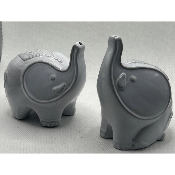 Jonathan Adler Other - Brand New Without Box Ceramic Jonathan Adler Elephant Salt & Pepper Shakers Art